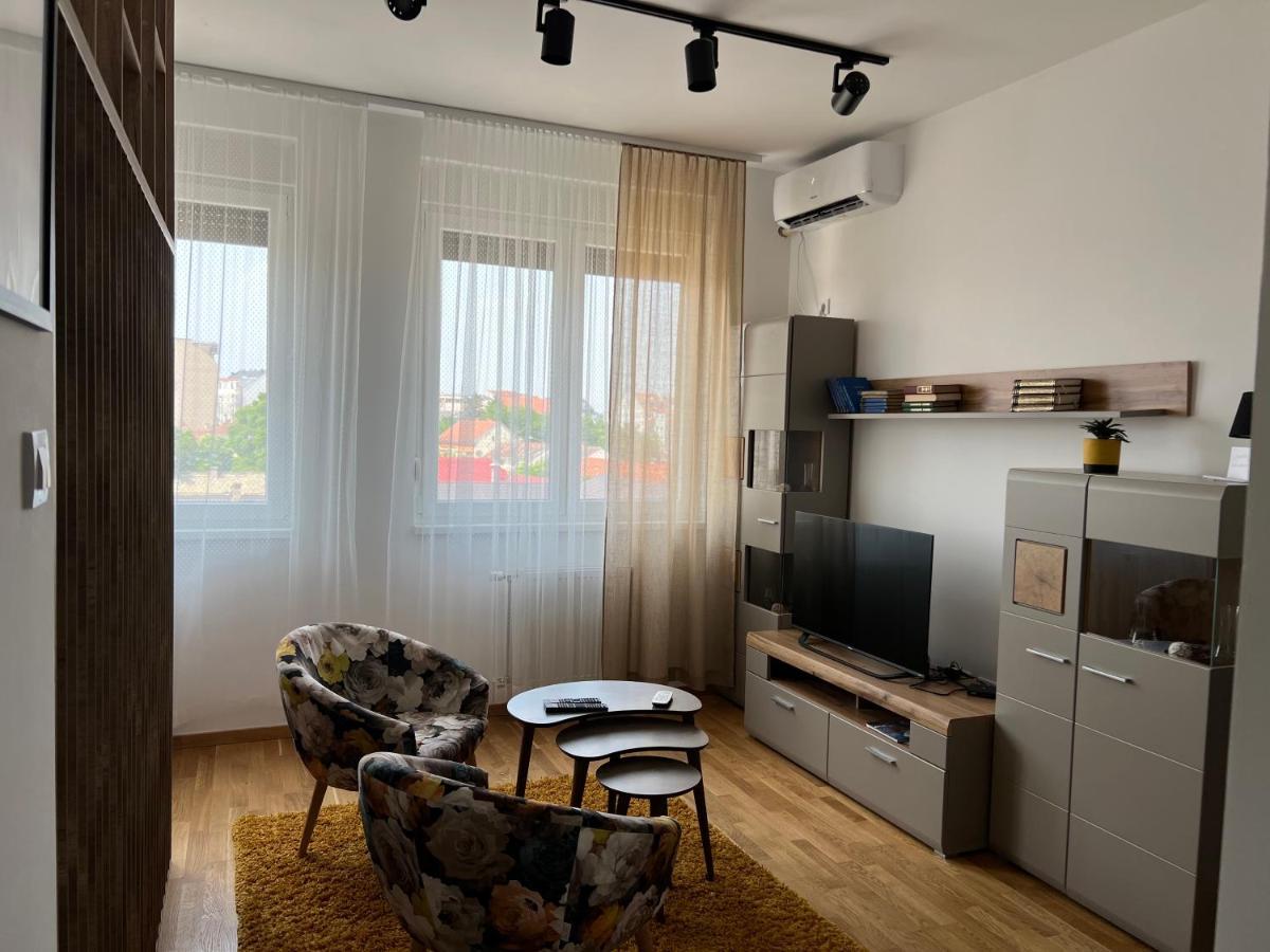 Apartment Charlie Private Parking نوفي ساد المظهر الخارجي الصورة